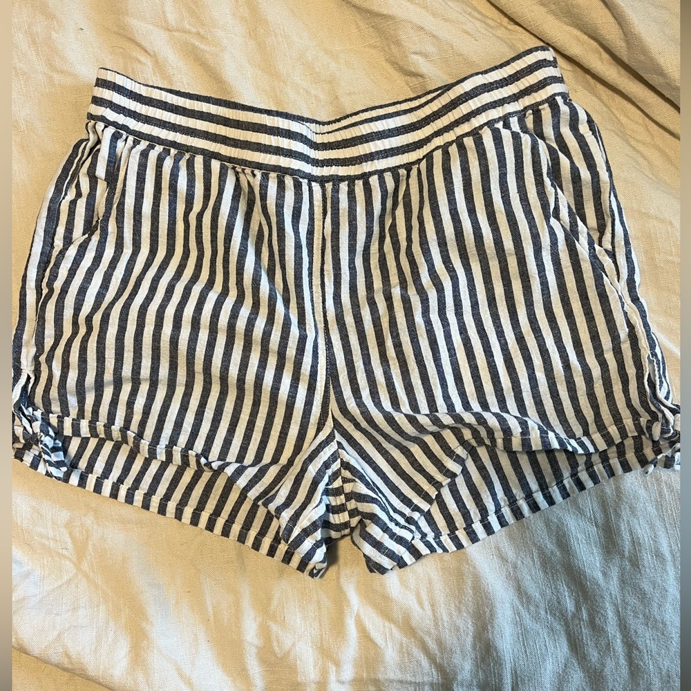 Striped linen shorts